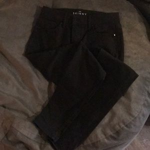 Black skinny jeans size 6 WHBM